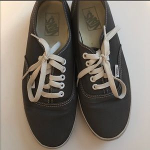 Vans Women’s Authentic Lo Pro